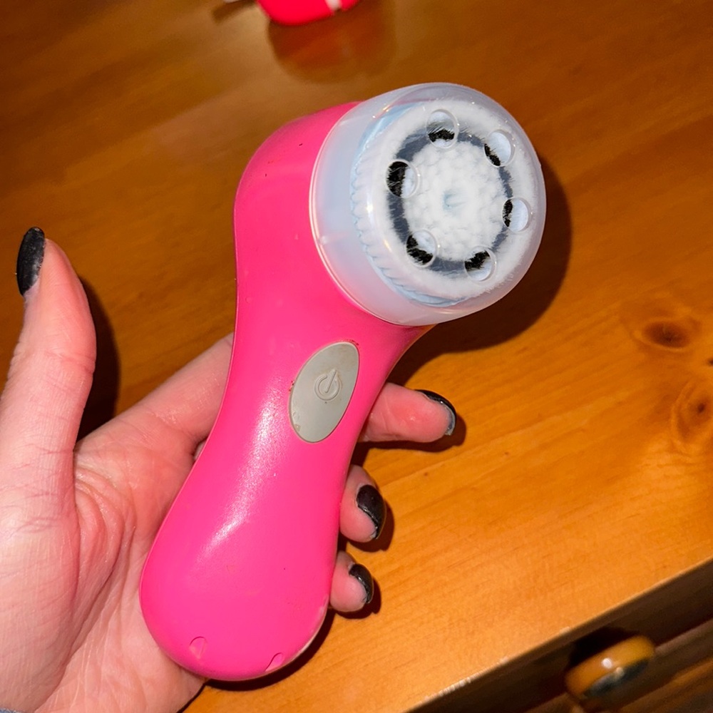 Pink Clarisonic Mia Facial Cleansing Brush System